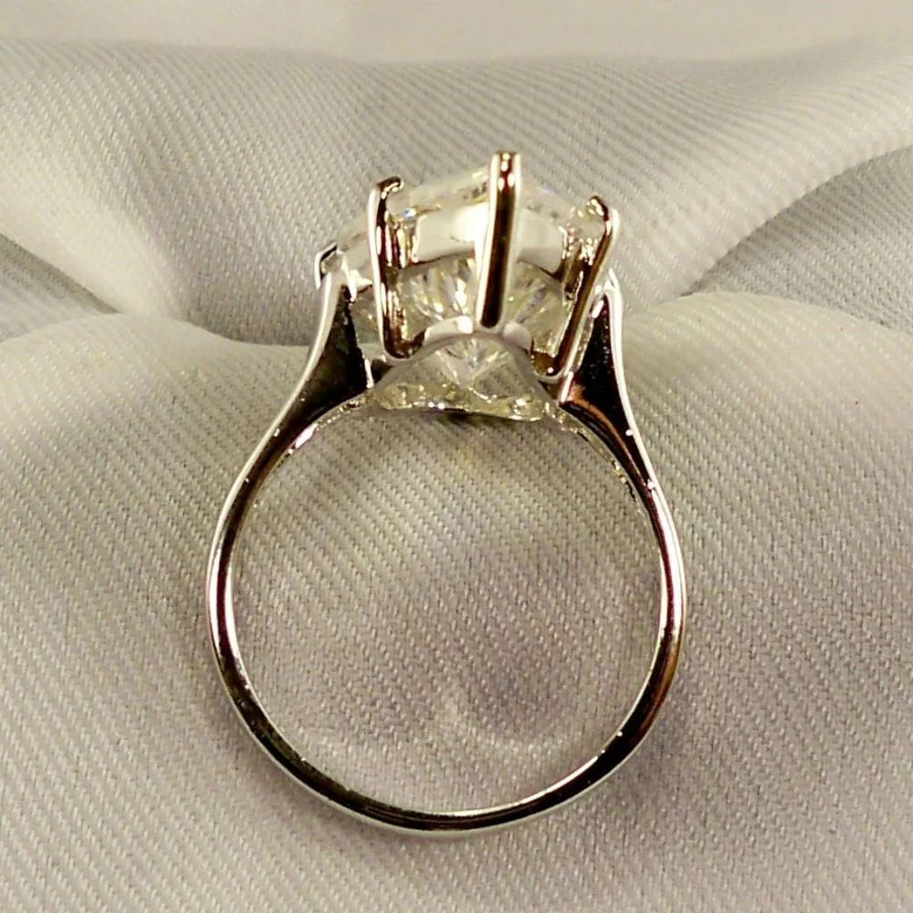 N/A teardrop cut